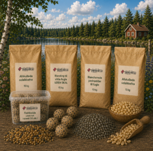 Fuglefoder til vilde fugle 6 Fuglefoder – vores mest populære produkter fra Pippifoder udstillet ved en sø